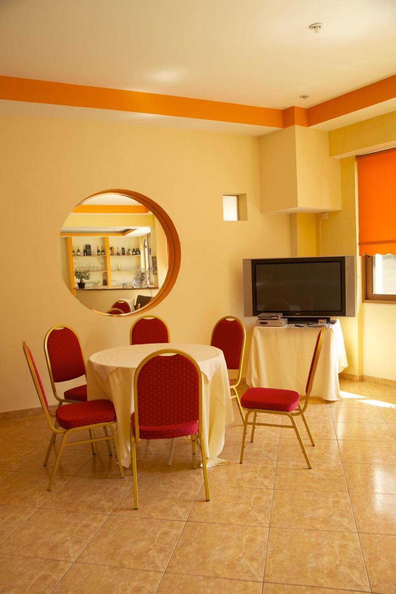 Hotel Drosia Messini Exterior photo